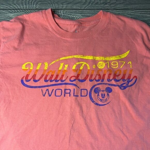 Walt Disney World Disney Parks Womens T-Shirt Size Medium - Picture 1 of 3